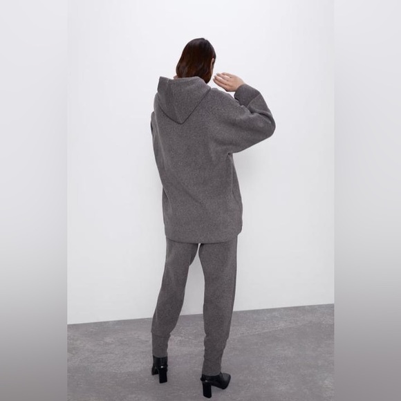 NWOT ZARA Knit Oversized Hoodie Sweater - Picture 3 of 13